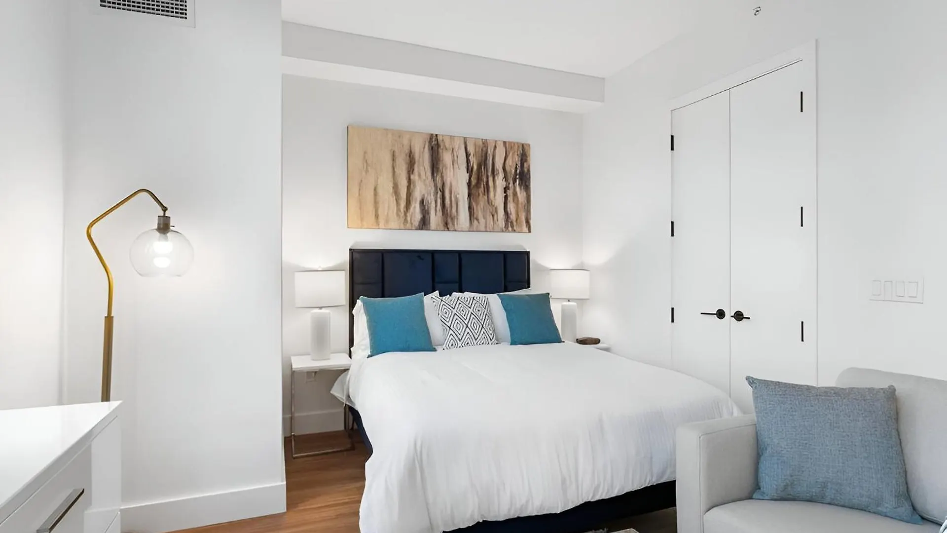 Apartment Luxury Meets Comfort Upscale Studio In Brooklyn New York United States
